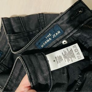 Black high waisted jeans